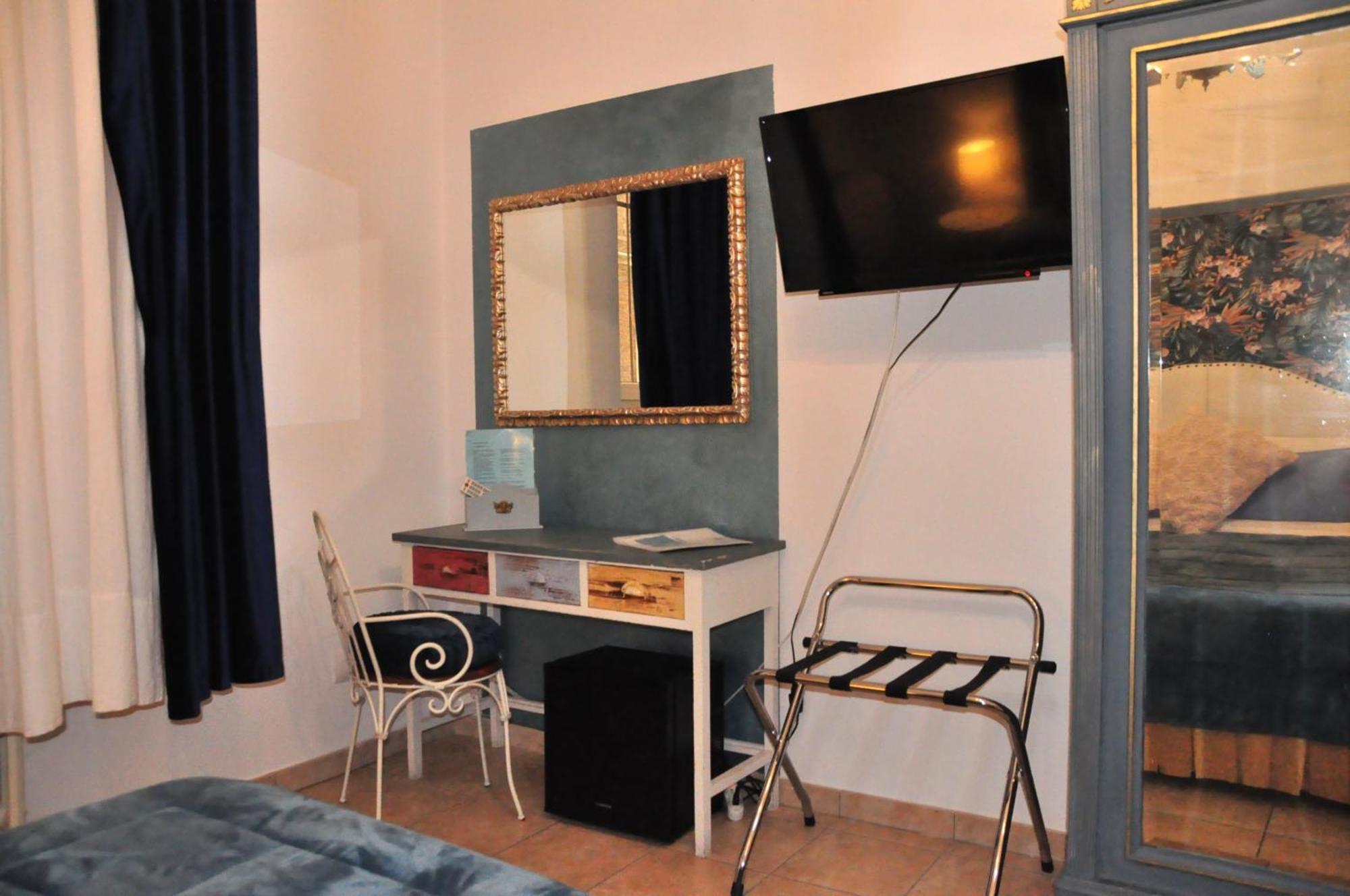 B&B Le Camere Di Livia Sienne Extérieur photo